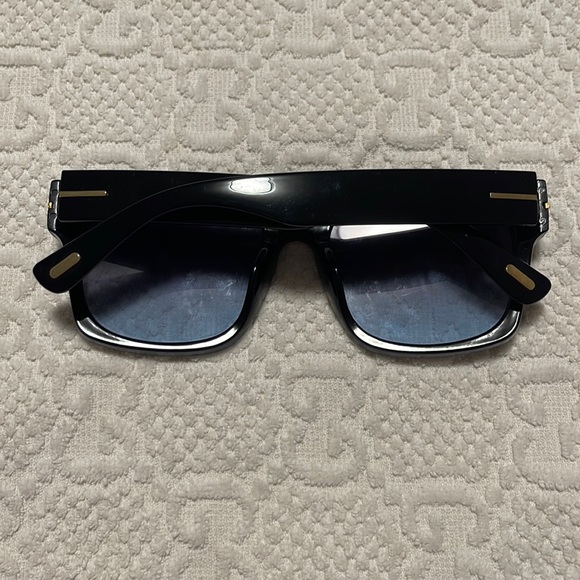 Sunglasses - Picture 2 of 3